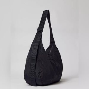 BAGGU Black Crescent Shoulder Bag